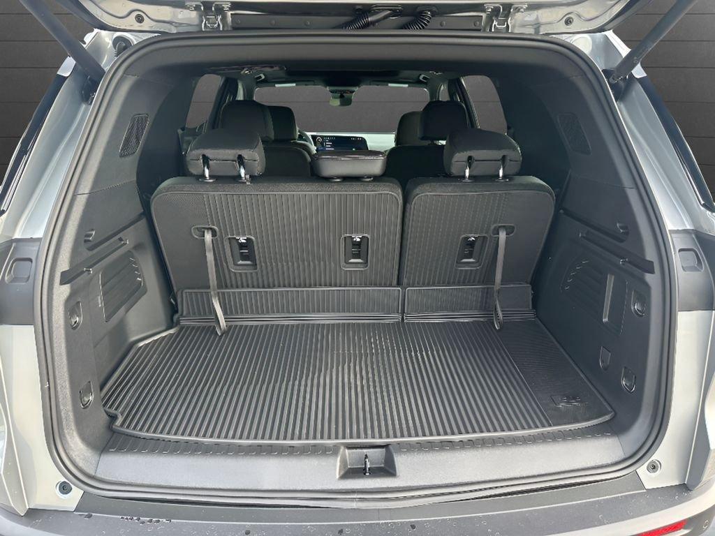 new 2026 Chevrolet Traverse car, priced at $46,903