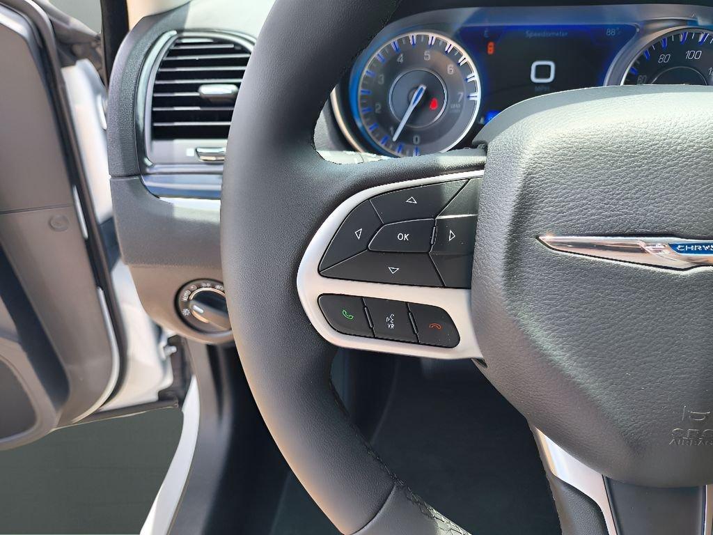 used 2023 Chrysler 300 car