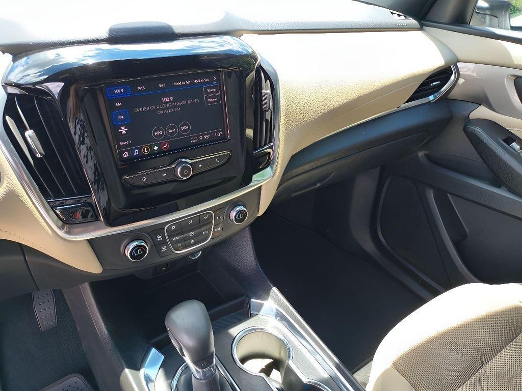 used 2022 Chevrolet Traverse car