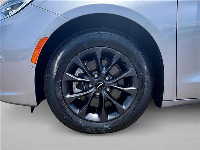 used 2021 Chrysler Pacifica car, priced at $21,640