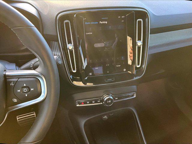 used 2022 Volvo XC40 Recharge Pure Electric car, priced at $23,995