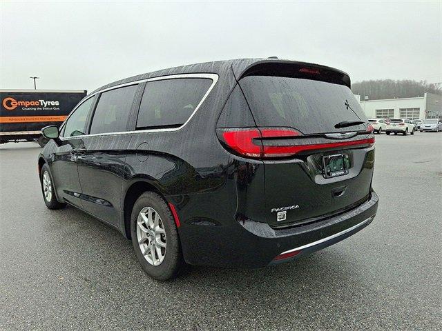 used 2024 Chrysler Pacifica car, priced at $25,995