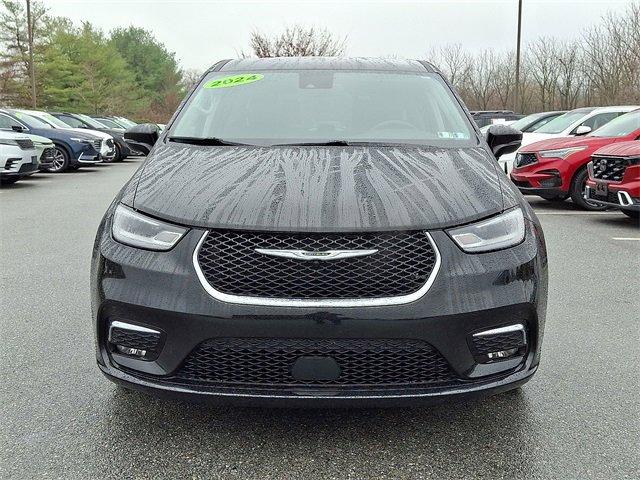 used 2024 Chrysler Pacifica car, priced at $25,995