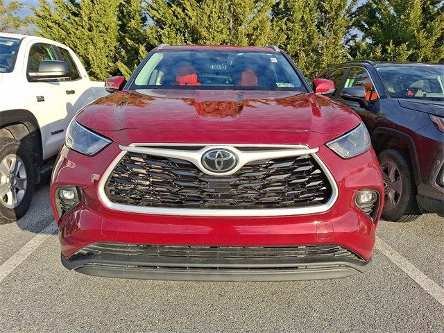 used 2022 Toyota Highlander car