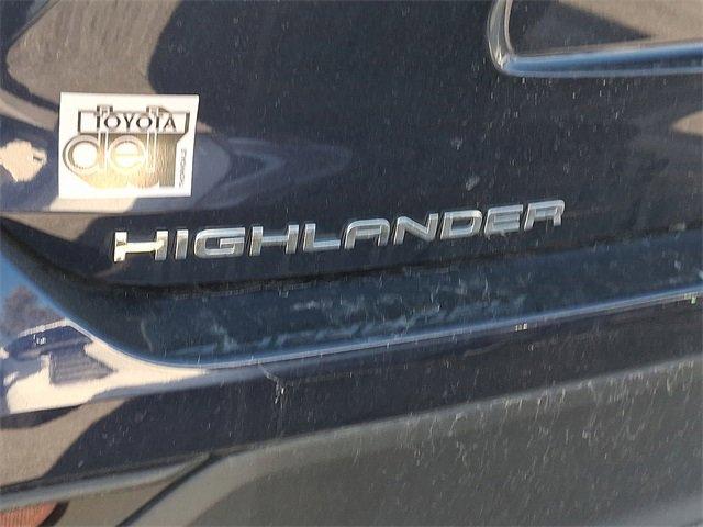 used 2022 Toyota Highlander car, priced at $30,990