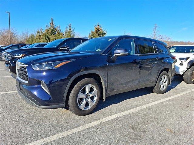 used 2022 Toyota Highlander car, priced at $30,990