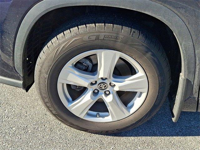used 2022 Toyota Highlander car, priced at $30,990