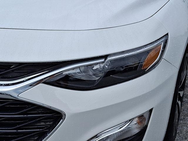 2024 Summit White Chevrolet Malibu