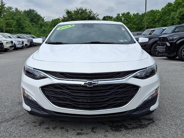 2024 Summit White Chevrolet Malibu