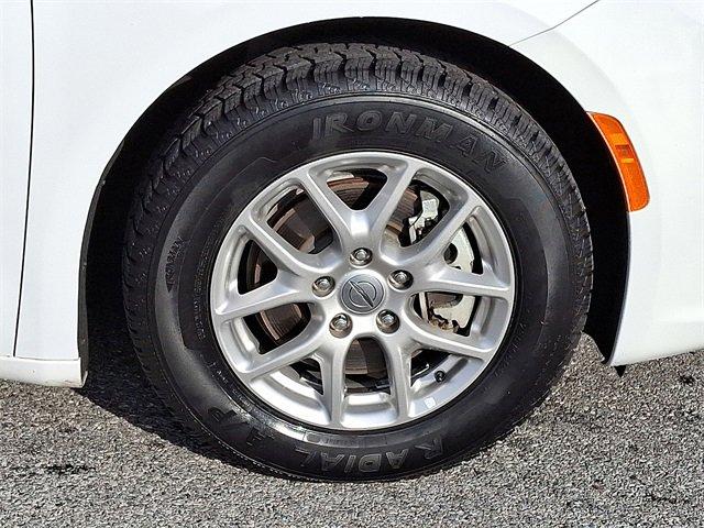 used 2024 Chrysler Pacifica car, priced at $26,595