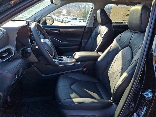 new 2026 Toyota Highlander car, priced at $56,858