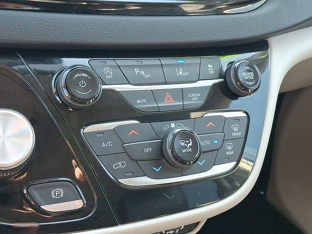 used 2023 Chrysler Pacifica car, priced at $25,995