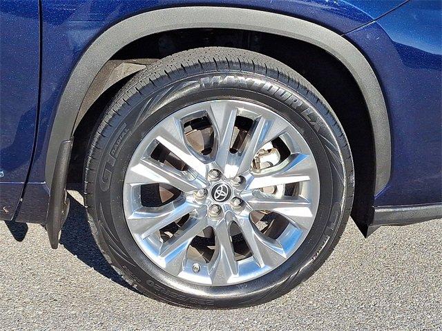 used 2024 Toyota Highlander car, priced at $48,895