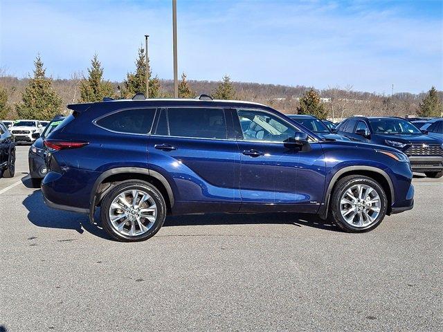 used 2024 Toyota Highlander car, priced at $48,895