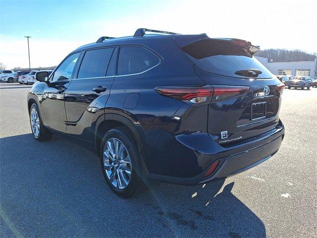 used 2024 Toyota Highlander car, priced at $48,895