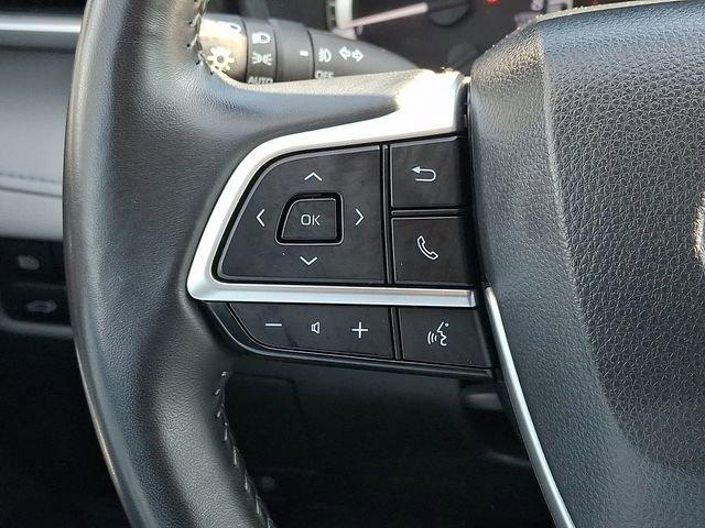 used 2023 Toyota Highlander car, priced at $37,995