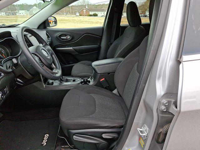 used 2019 Jeep Cherokee car, priced at $14,999