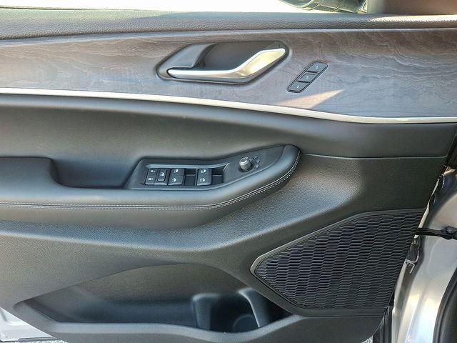 new 2025 Jeep Grand Cherokee L car, priced at $47,290