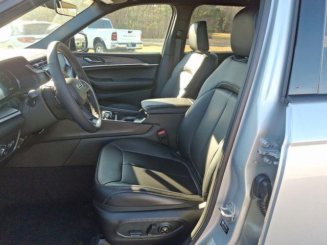 new 2025 Jeep Grand Cherokee L car, priced at $47,290