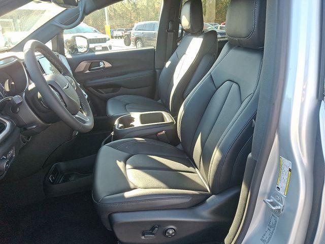 new 2026 Chrysler Pacifica car, priced at $42,079