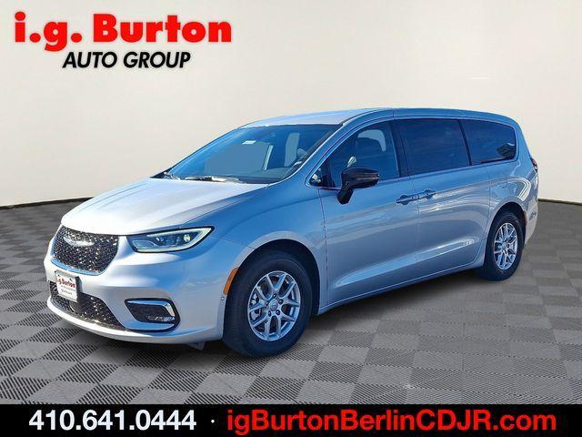 new 2026 Chrysler Pacifica car, priced at $42,079