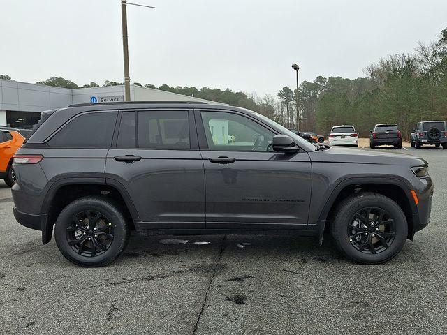 new 2026 Jeep Grand Cherokee car, priced at $49,050