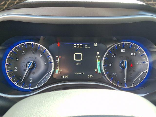 used 2024 Chrysler Pacifica car, priced at $28,307
