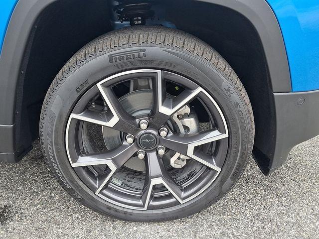 new 2026 Jeep Cherokee car, priced at $45,990