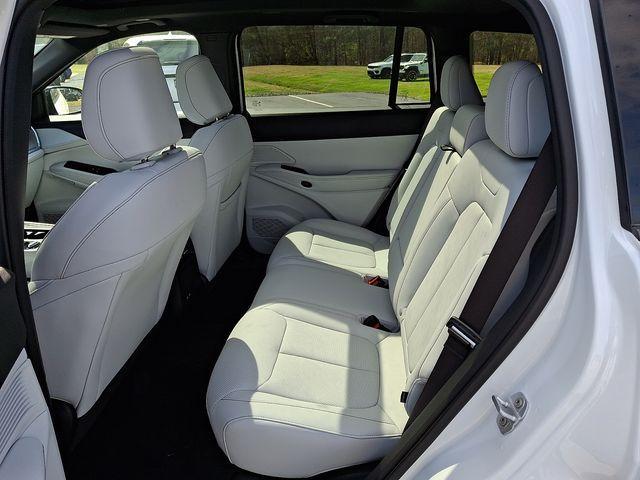 new 2026 Jeep Cherokee car, priced at $41,090