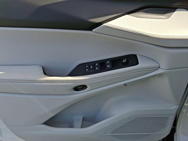 new 2026 Jeep Cherokee car, priced at $41,090