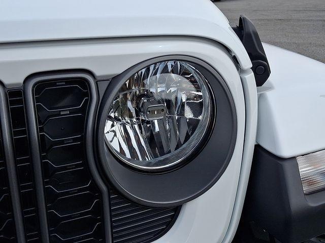 used 2025 Jeep Gladiator car, priced at $42,999