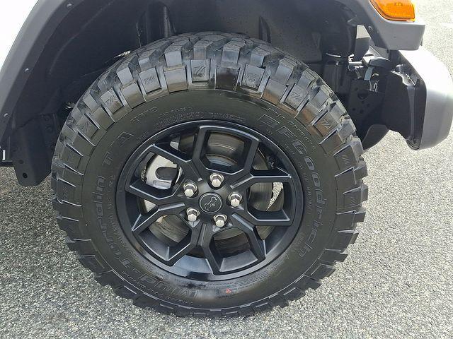 used 2025 Jeep Gladiator car, priced at $42,999