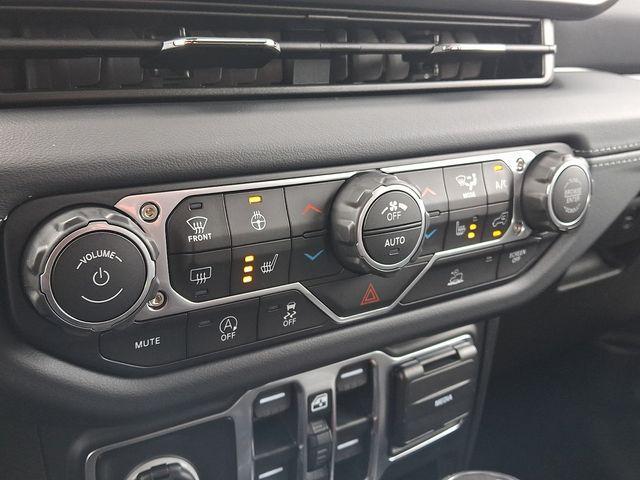 used 2025 Jeep Gladiator car, priced at $42,999