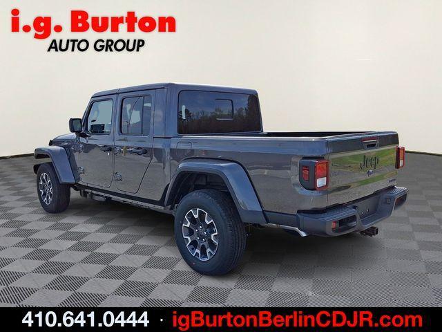 new 2026 Jeep Gladiator car, priced at $46,900