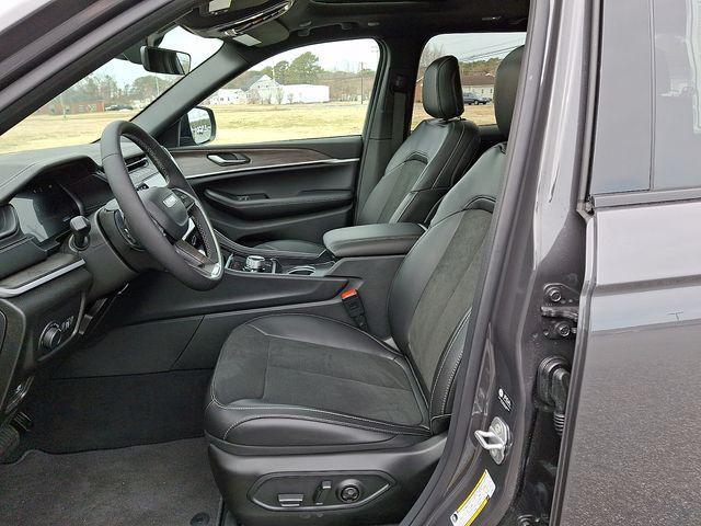 new 2026 Jeep Grand Cherokee car, priced at $48,750