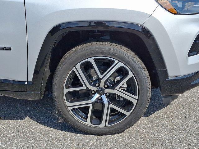 new 2025 Jeep Compass car, priced at $35,757