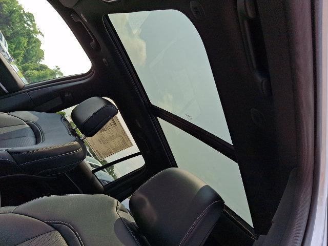 new 2026 Jeep Grand Cherokee car, priced at $46,952