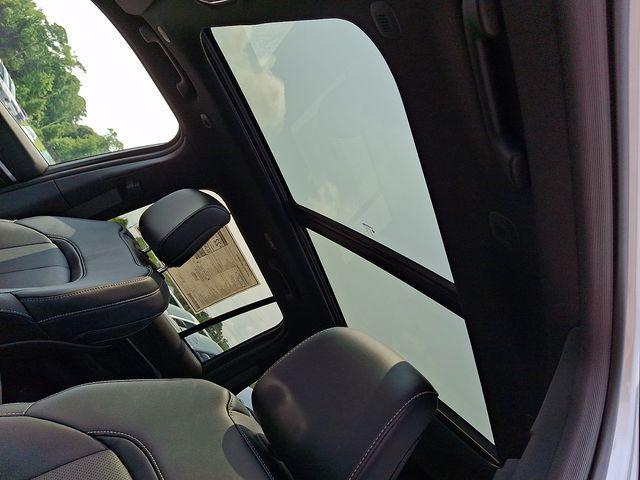 new 2026 Jeep Grand Cherokee car, priced at $48,955