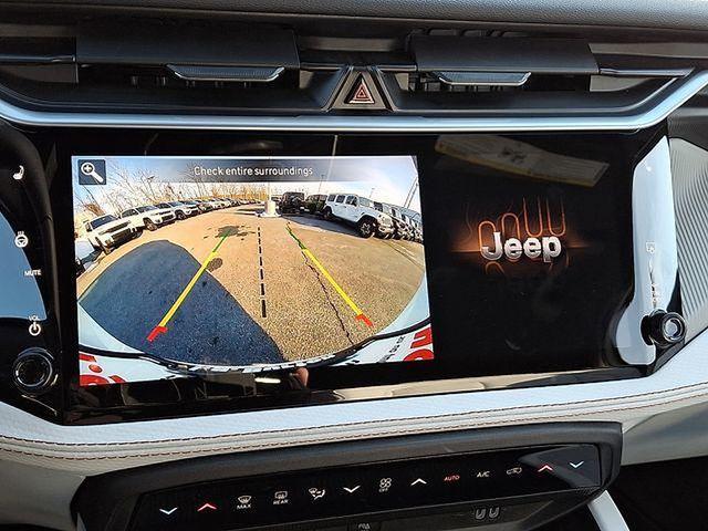 new 2026 Jeep Cherokee car, priced at $39,495