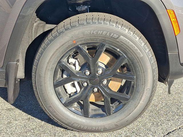 new 2025 Jeep Grand Cherokee L car, priced at $41,926