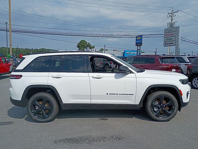 new 2025 Jeep Grand Cherokee car, priced at $46,808