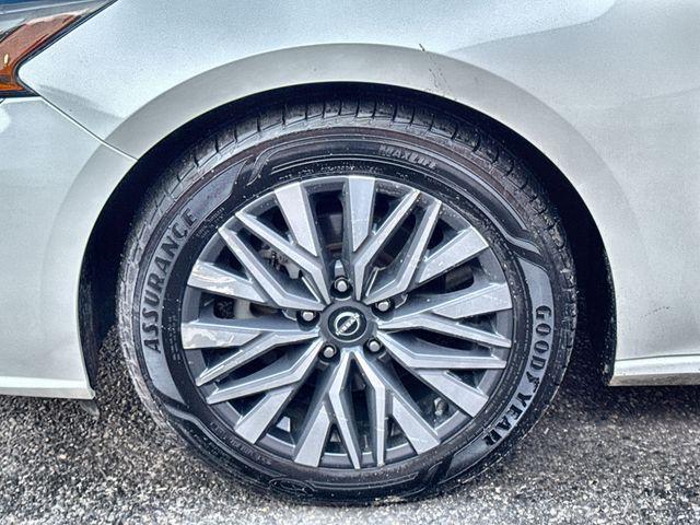 used 2023 Nissan Altima car, priced at $18,290