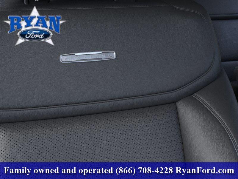 new 2025 Ford Expedition car, priced at $81,914