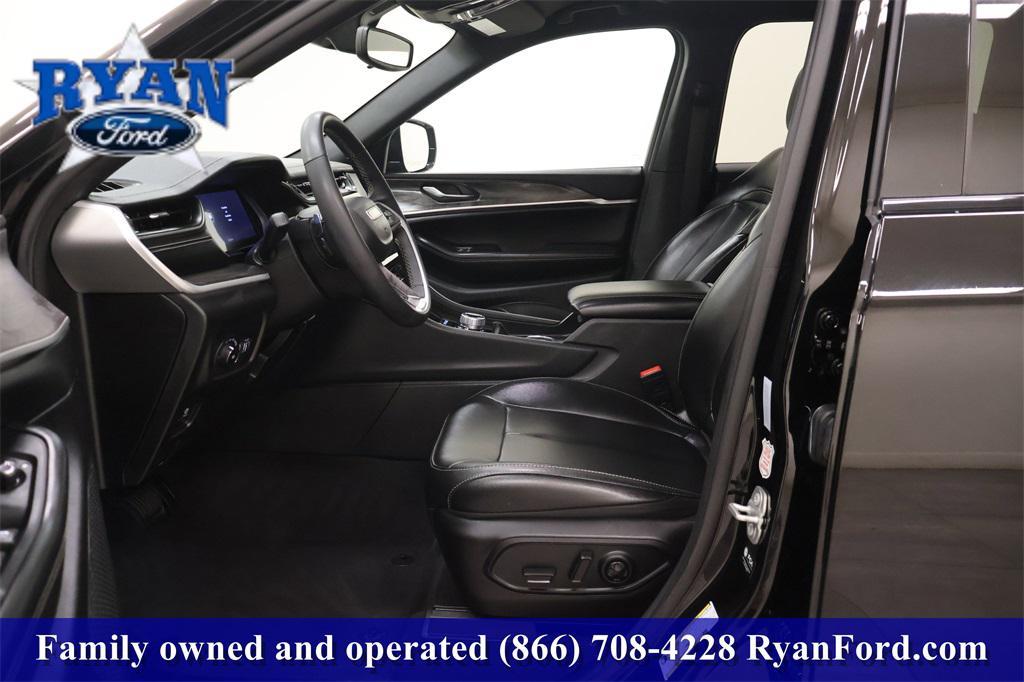 used 2024 Jeep Grand Cherokee car, priced at $29,495