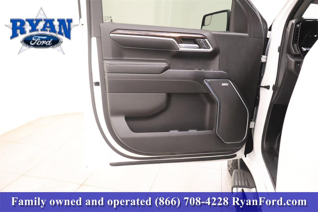 used 2022 GMC Sierra 1500 car, priced at $35,495