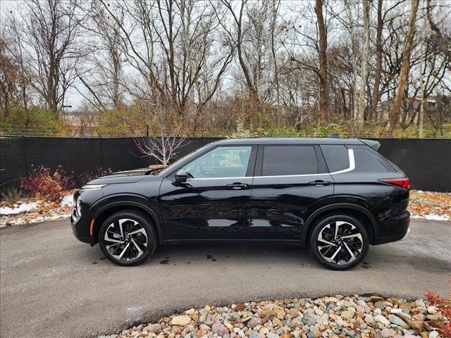 used 2024 Mitsubishi Outlander car, priced at $23,900