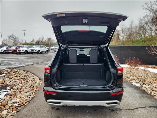 used 2024 Mitsubishi Outlander car, priced at $23,900