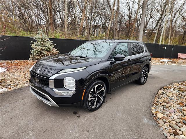 used 2024 Mitsubishi Outlander car, priced at $23,900