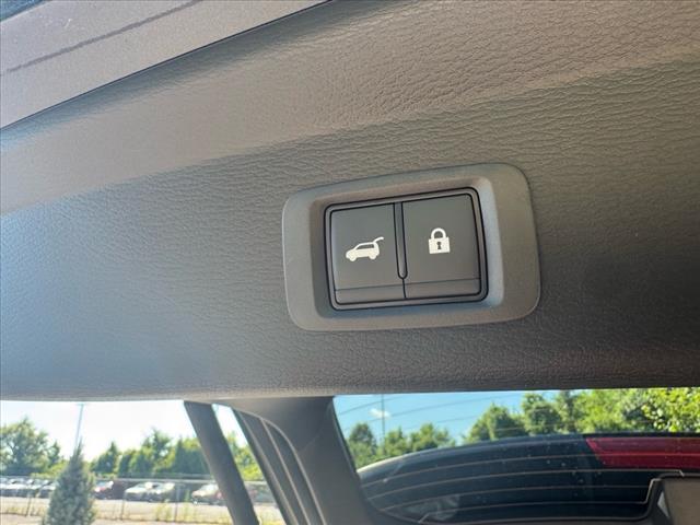 used 2025 Mitsubishi Outlander car, priced at $39,900