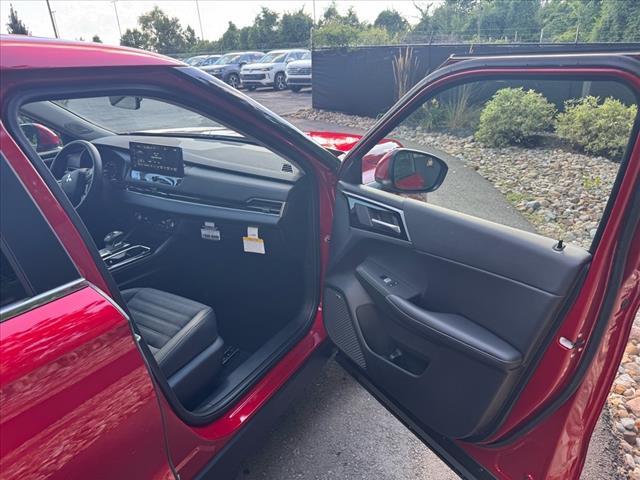 new 2025 Mitsubishi Outlander car, priced at $35,595